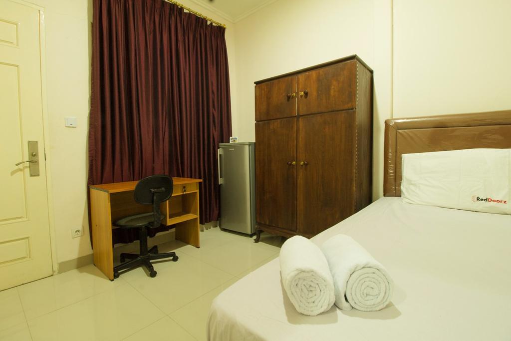 Reddoorz Near Taman Puring Hotel จาการ์ตา ภายนอก รูปภาพ