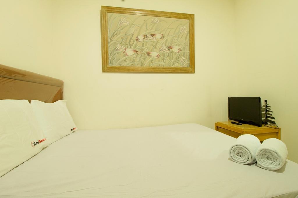 Reddoorz Near Taman Puring Hotel จาการ์ตา ภายนอก รูปภาพ