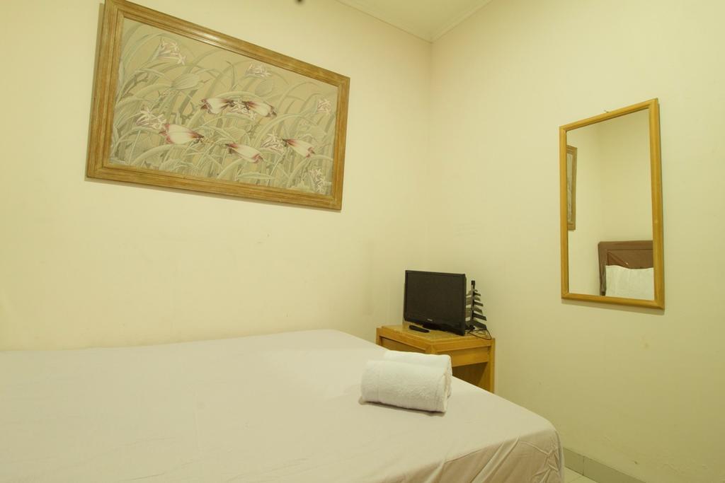 Reddoorz Near Taman Puring Hotel จาการ์ตา ภายนอก รูปภาพ